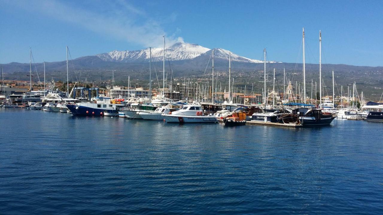 Casa Donna Rosaria Tra Etna E Taormina Apartment Рипосто Екстериор снимка