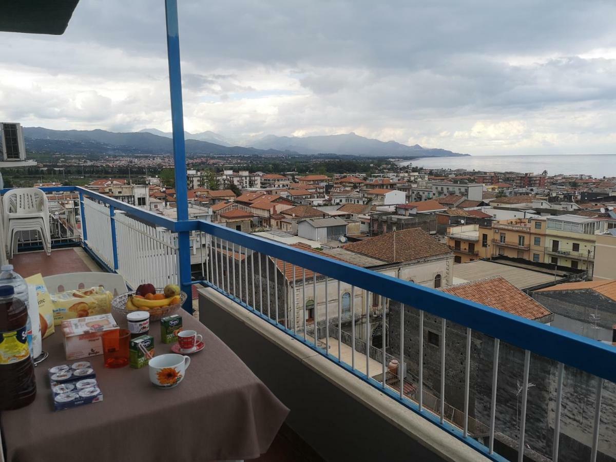 Casa Donna Rosaria Tra Etna E Taormina Apartment Рипосто Екстериор снимка